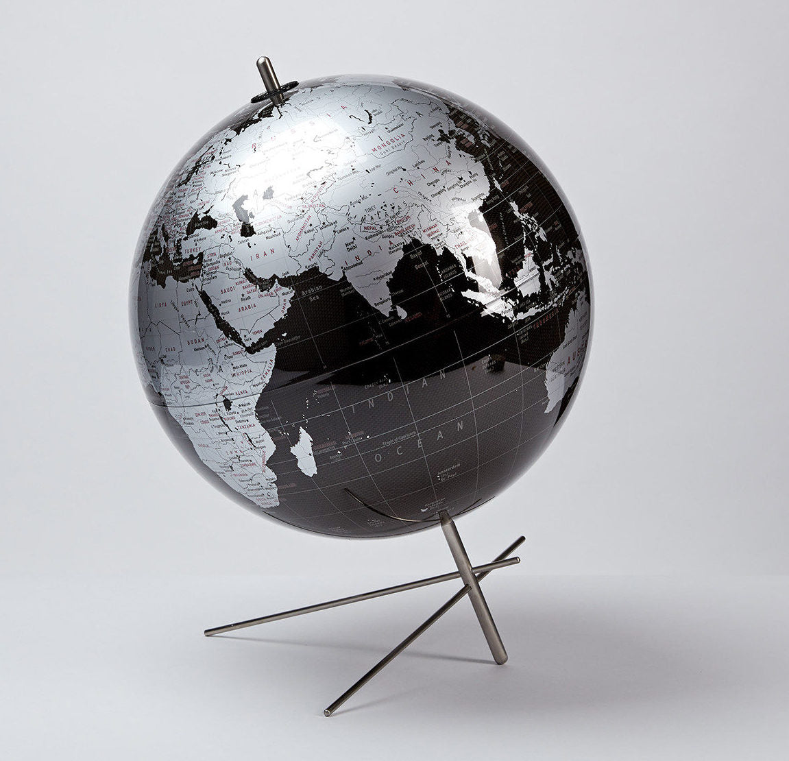 Globe de bureau Mikado 12 pouces gris ardoise et argent avec base trépied en acier inoxydable